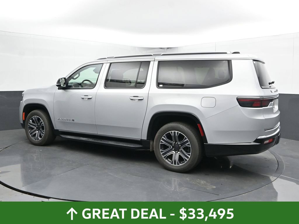 Used 2024 Jeep Wagoneer L Series II w/ Flexible Seating Group AWD/4WD image 11