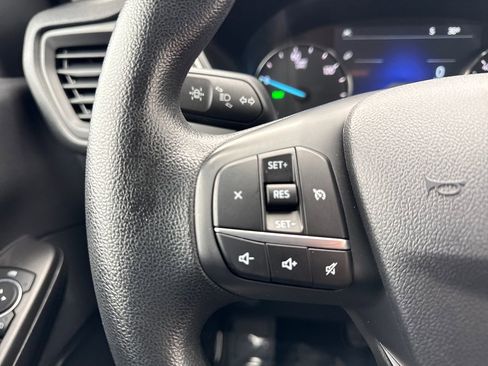 Used 2021 Ford Escape SE image 25