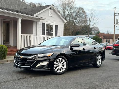 Used 2020 Chevrolet Malibu LT FWD image 2