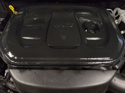 Used 2019 Jeep Grand Cherokee Altitude image 30
