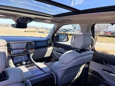 Used 2022 Jeep Grand Wagoneer Series I image 59
