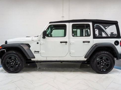 Used 2024 Jeep Wrangler Sport image 8