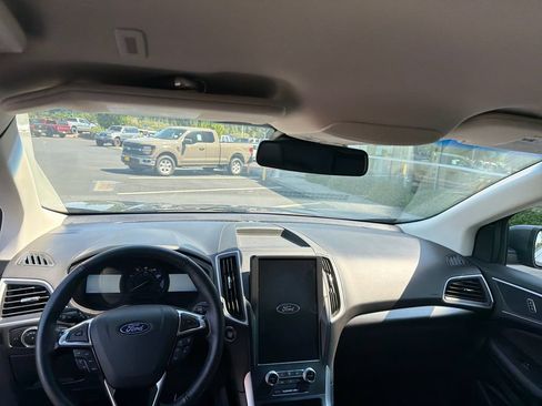 Used 2024 Ford Edge SEL AWD/4WD image 12