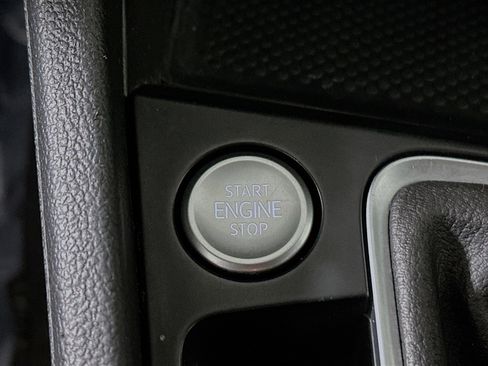 Used 2023 Volkswagen Jetta SE w/ Panoramic Sunroof Package image 20