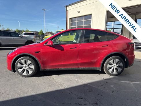 Used 2023 Tesla Model Y Long Range AWD/4WD image 4