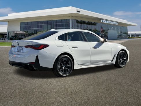 Used 2025 BMW i4 eDrive40 image 11