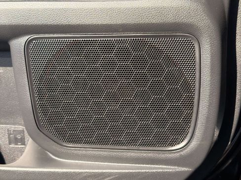 Used 2022 Toyota Sienna Platinum image 33