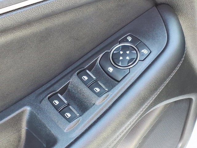 Used 2023 Ford Edge SEL AWD/4WD image 17