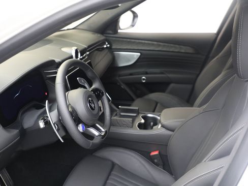 New 2025 Maserati Grecale Modena AWD/4WD image 15