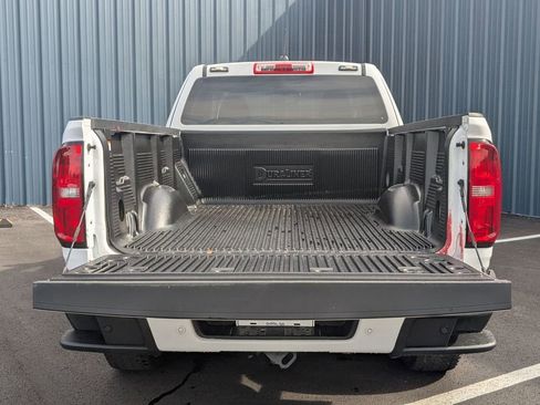 Used 2022 Chevrolet Colorado LT w/ Fleet Safety Package image 8