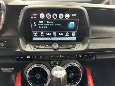 Used 2018 Chevrolet Camaro SS RWD image 18