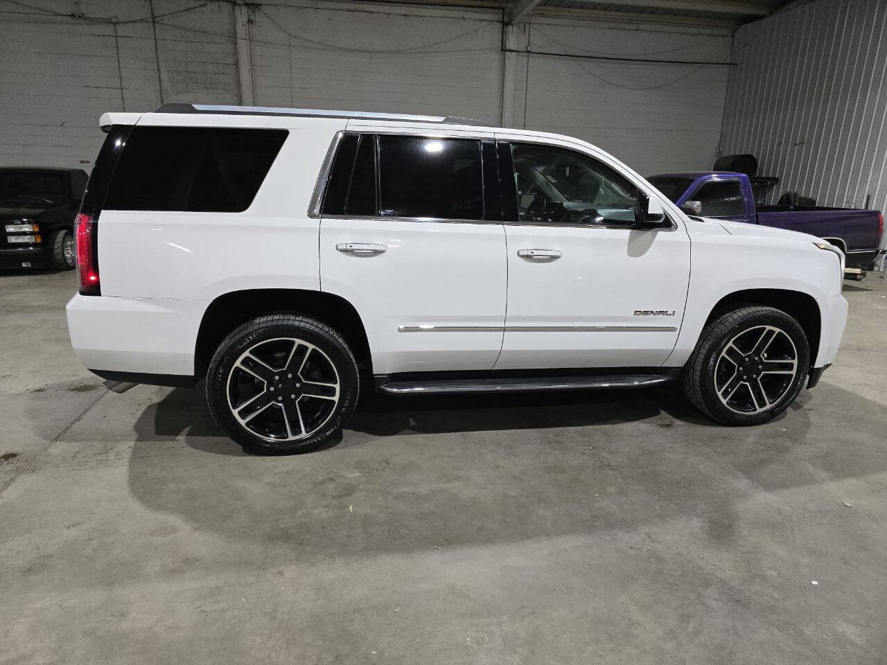 Used 2017 GMC Yukon Denali w/ Open Road Package AWD/4WD image 14