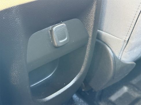 Used 2018 Chevrolet Colorado W/T image 22