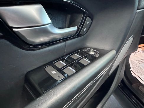Used 2017 Land Rover Range Rover Evoque HSE image 25