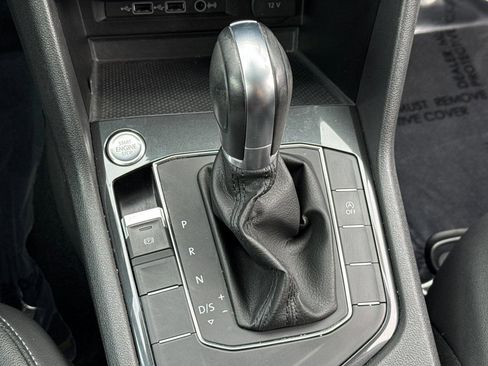 Used 2019 Volkswagen Tiguan SE FWD image 16