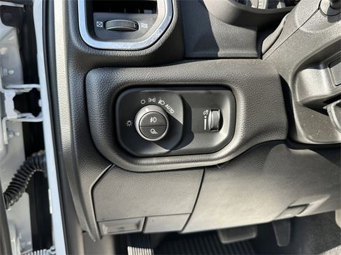Used 2025 RAM 2500 Big Horn image 30