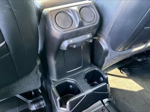 Used 2020 Jeep Wrangler Unlimited Sport S AWD/4WD image 32