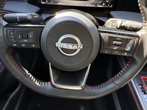 Used 2025 Nissan Kicks SR image 21