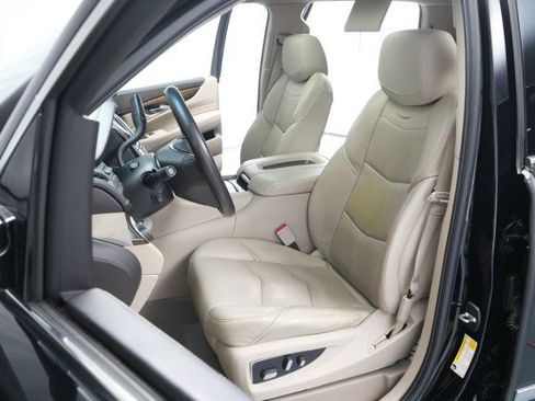 Used 2020 Cadillac Escalade Luxury image 37