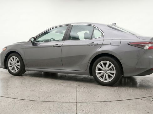 Used 2025 Toyota Camry LE image 6
