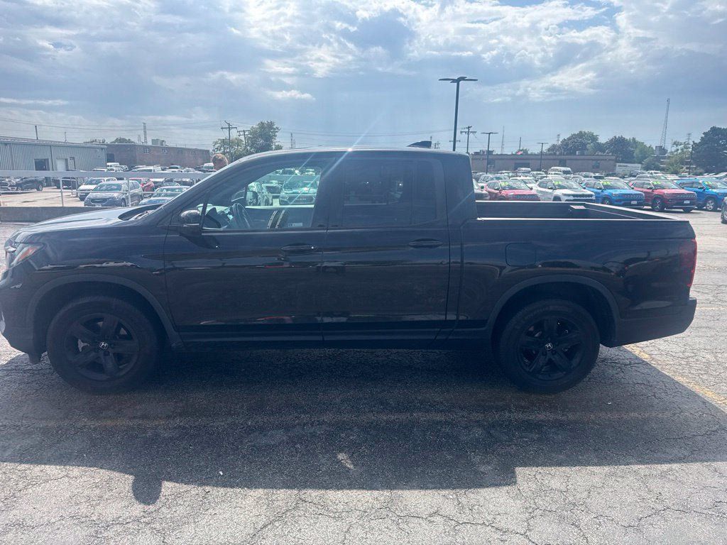 Used 2023 Honda Ridgeline Black Edition image 2