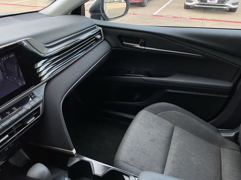 Used 2025 Toyota Camry LE image 38