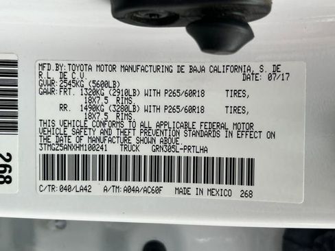 Used 2017 Toyota Tacoma Limited w/ Tow Package image 21