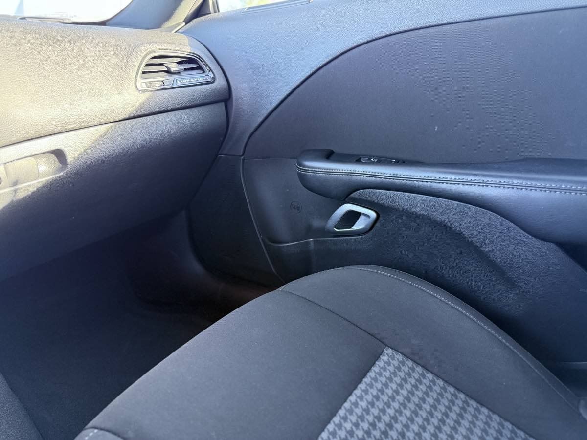 Used 2022 Dodge Challenger GT RWD image 17
