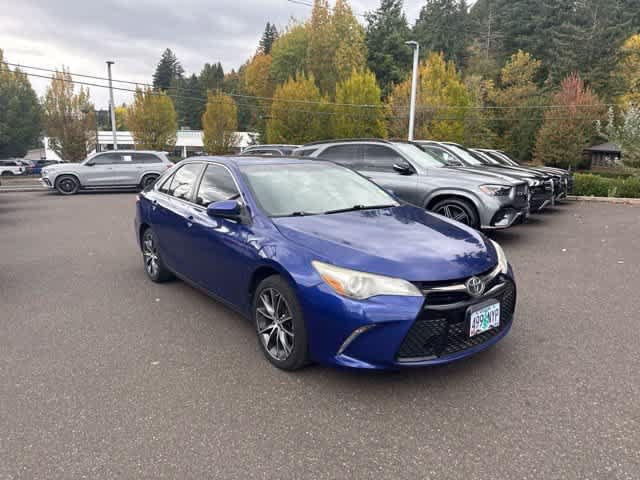 Used 2015 Toyota Camry XSE w/ Moonroof Package FWD image 3