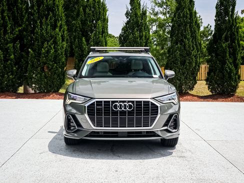 Used 2021 Audi Q3 2.0T Premium Plus w/ Premium Plus Package AWD/4WD image 3