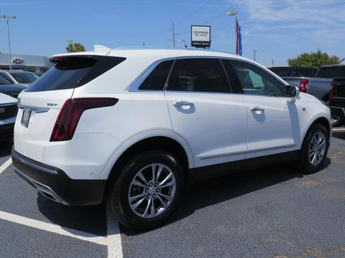 Used 2023 Cadillac XT5 Premium Luxury w/ Technology Package image 3