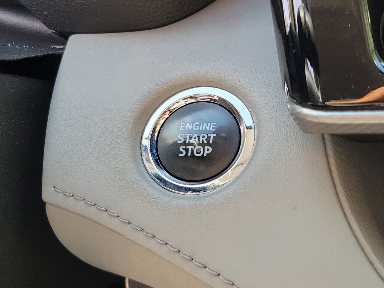 Used 2023 Toyota Highlander Platinum FWD image 31