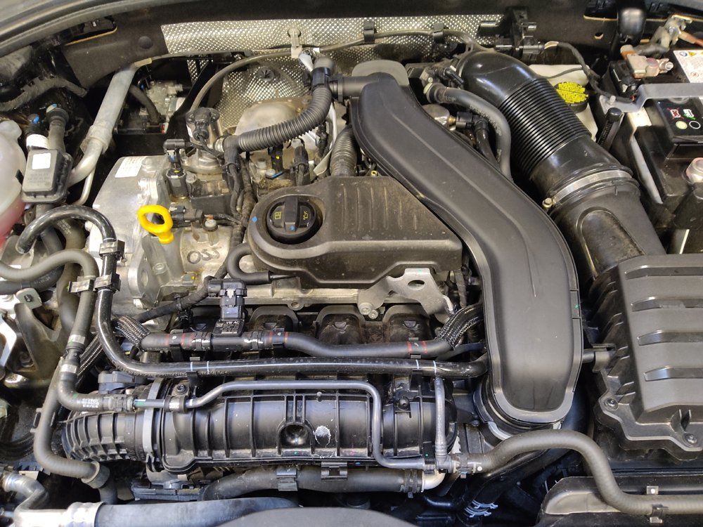 Used 2025 Volkswagen Jetta Sport FWD image 30