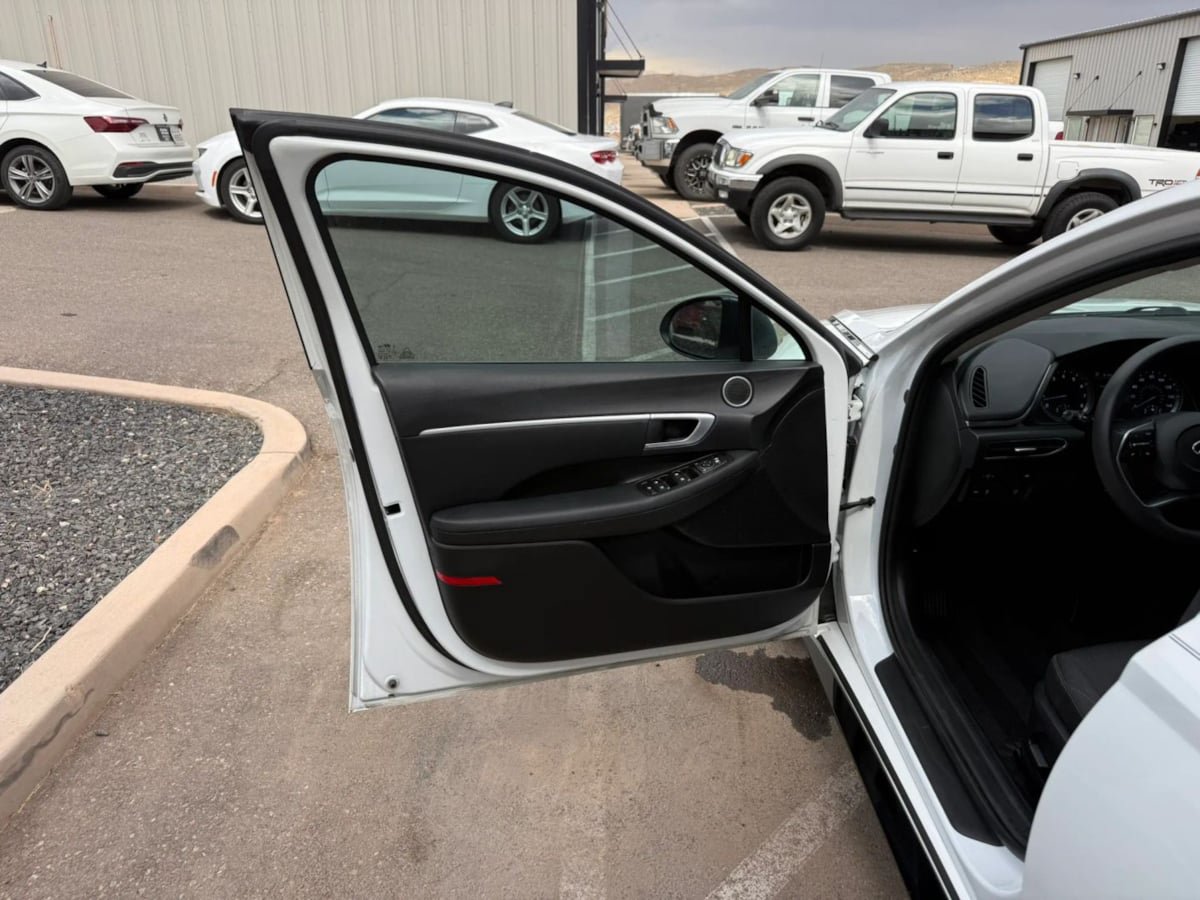 Used 2021 Hyundai Sonata SEL w/ Preferred Accessory Package FWD image 27