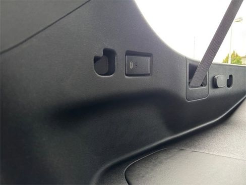 Used 2023 Chevrolet Suburban High Country w/ Premium Package 2 image 37