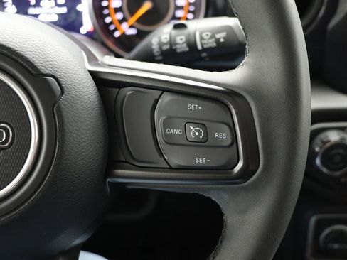 Used 2023 Jeep Wrangler Sport image 19