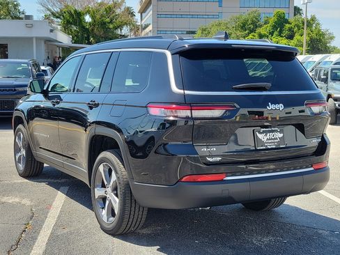 New 2026 Jeep Grand Cherokee L Limited AWD/4WD image 3