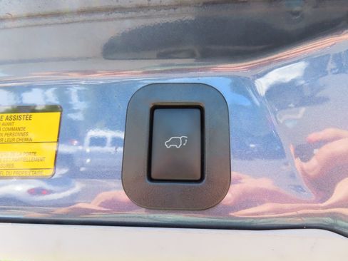 Used 2014 Toyota Sienna XLE FWD image 41