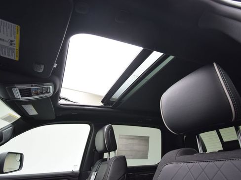 New 2026 RAM 1500 Limited w/ Body Color Bumper Group image 35