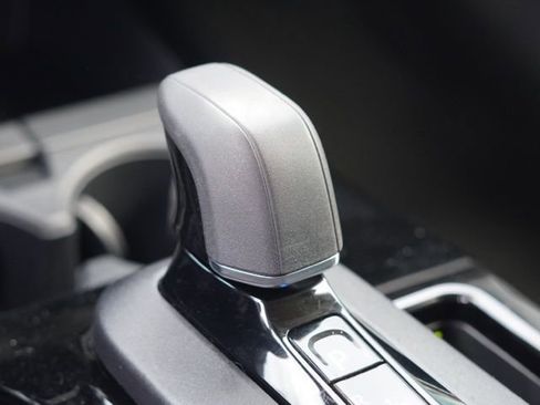 Used 2023 Toyota Prius XLE FWD image 30