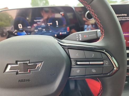 New 2025 Chevrolet Blazer EV RS image 18