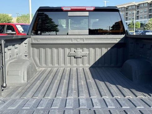 Used 2025 Chevrolet Silverado 1500 LT AWD/4WD image 31