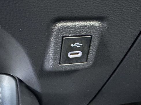 Used 2025 Toyota Corolla LE image 8