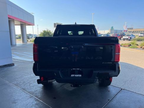 New 2025 Toyota Tacoma TRD Off-Road image 5