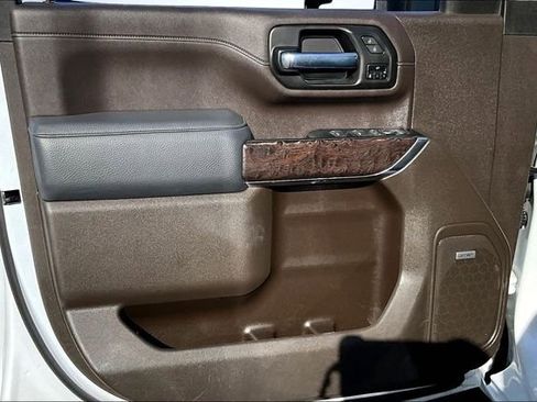Used 2023 GMC Sierra 2500 Denali w/ Denali Ultimate Package image 21