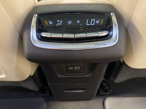 Used 2020 Cadillac XT6 Sport AWD/4WD image 45