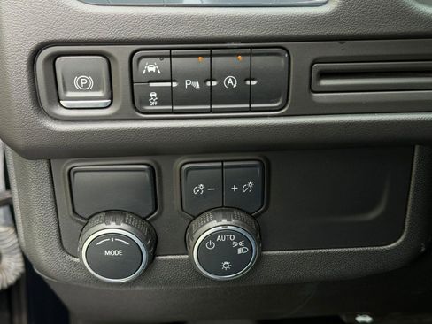Used 2023 Chevrolet Tahoe Premier RWD image 37