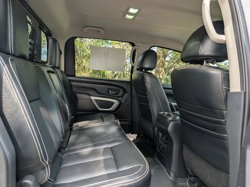 Used 2018 Nissan Titan PRO-4X w/ Pro-4x Convenience Package image 22