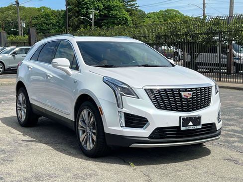 Certified 2023 Cadillac XT5 Premium Luxury AWD/4WD image 2