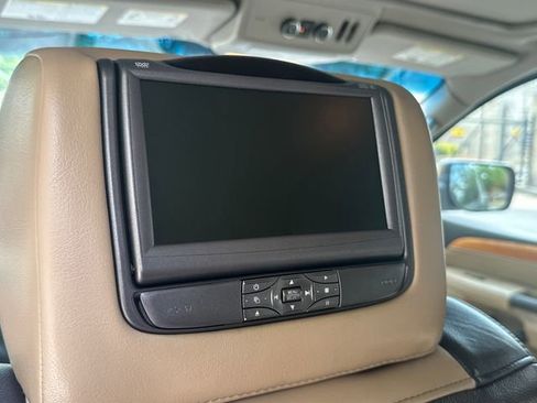 Used 2014 Nissan Armada Platinum w/ Platinum Reserve Package RWD image 26
